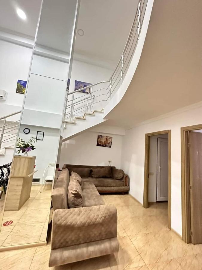 Femi Ji Hotel Batumi Bagian luar foto