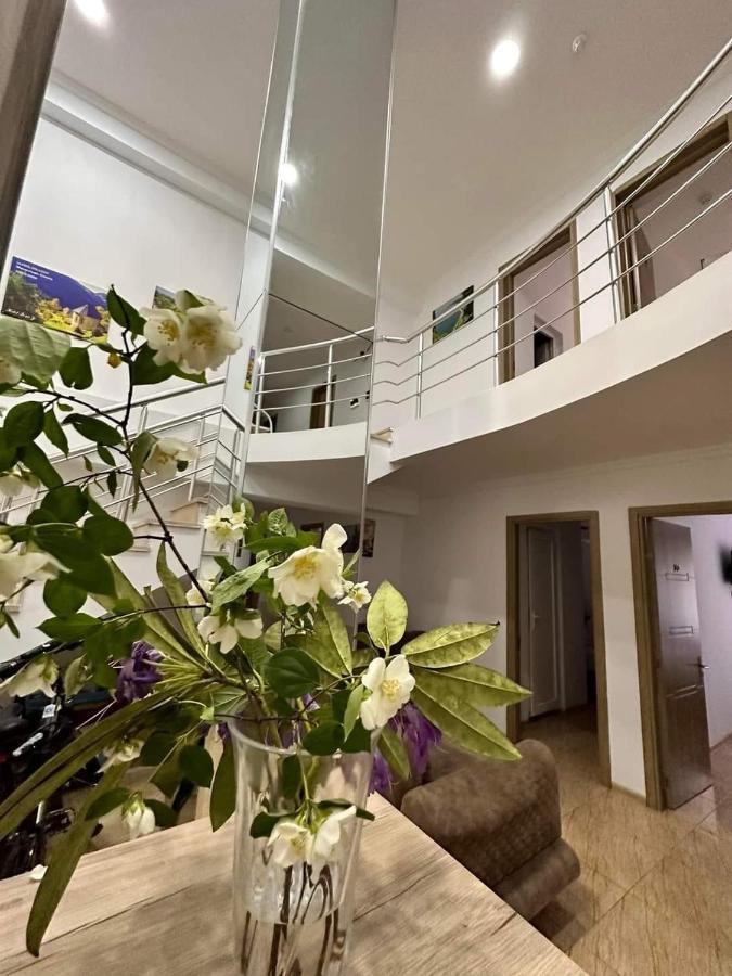 Femi Ji Hotel Batumi Bagian luar foto