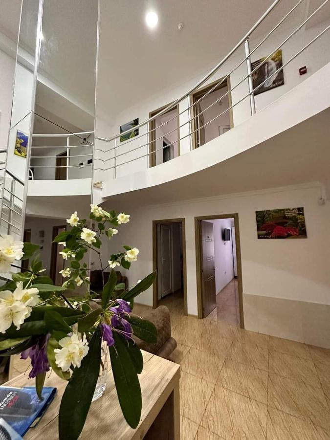 Femi Ji Hotel Batumi Bagian luar foto